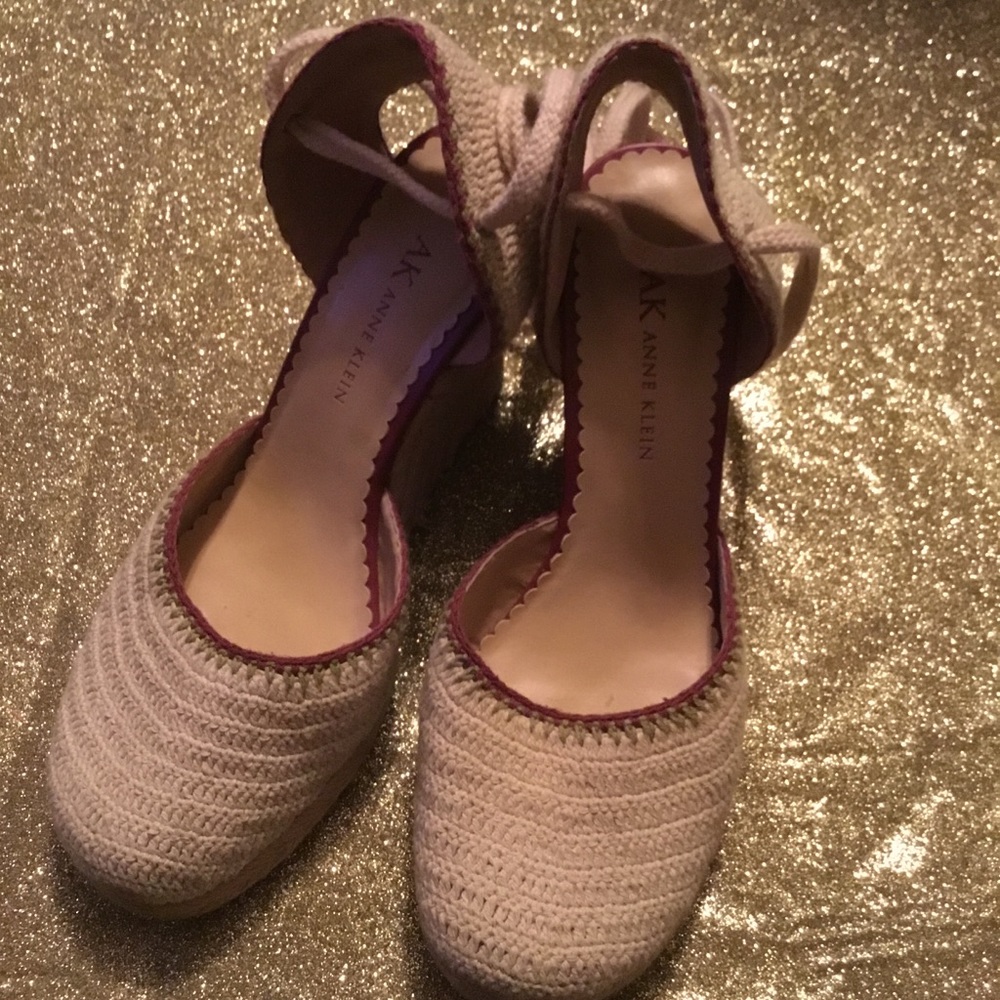💛⚜️💛⚜️ ANNE KLEIN WOVEN KNIT LOOK SHOES ⚜️… - Picture 2 of 8